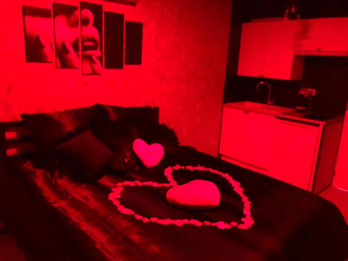Mini Love Room Jacuzzi Privatif Urimenil Extérieur photo
